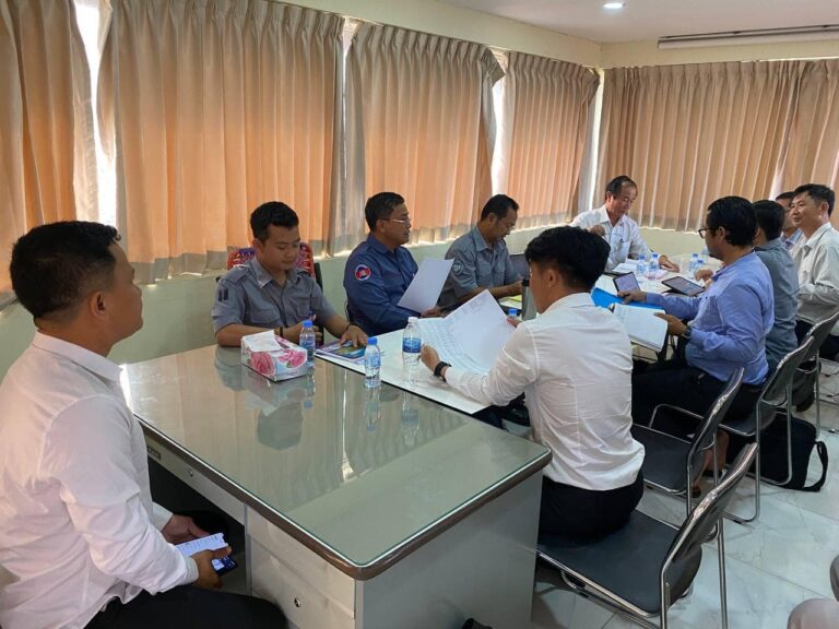 លោក សុក កាន់ណារិទ្ធ ប្រធានមន្ទីររៀបចំដែនដី នគរូបនីយកម្ម សំណង់ និងសុរិយោដីខេត្តកណ្តាល បានរៀបចំកិច្ចប្រជុំពិភាក្សាផែនការចុះបញ្ជីអោយចប់ក្នុងឆ្នាំ២០២៧ ការងារចុះបញ្ជីដីធ្លីមានលក្ខណៈជាប្រព័ន្ធ