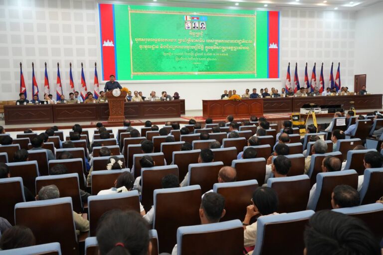 ខេត្តព្រះសីហនុ គឺជាខេត្តឈានមុខគេក្នុងការទ្រទ្រង់ការអភិវឌ្ឍសេដ្ឋកិច្ចនៅក្នុងតំបន់ និងរបៀងសេដ្ឋកិច្ចតំបន់ឆ្នេរកម្ពុជា