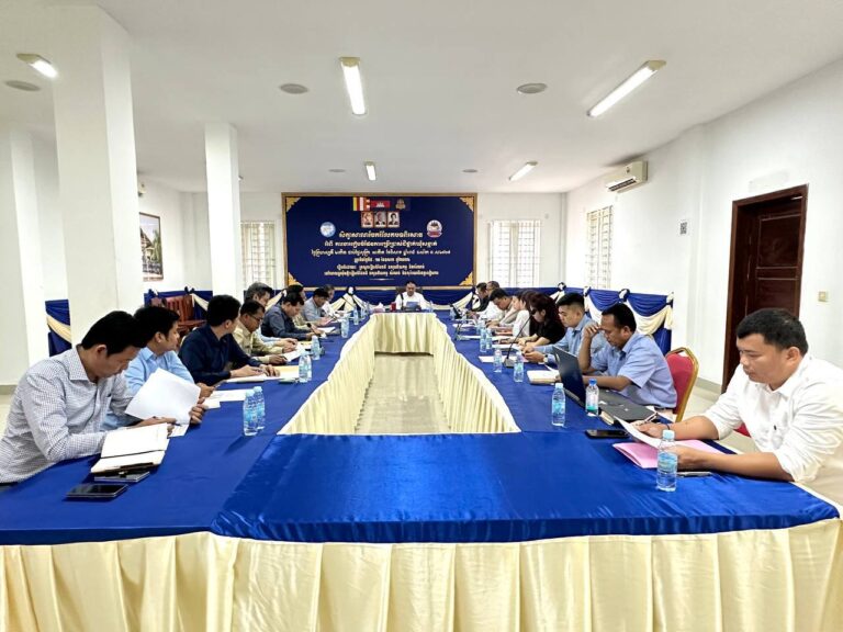 កិច្ចប្រជុំពិនិត្យផ្ទៀងផ្ទាត់ឯកសារពាក់ព័ន្ធ និងដោះស្រាយករណីវិវាទដីធ្លីចំនួន ១៧ ករណី ក្នុងជំហានទី២ ក្នុងភូមិសាស្រ្តខេត្តសៀមរាប
