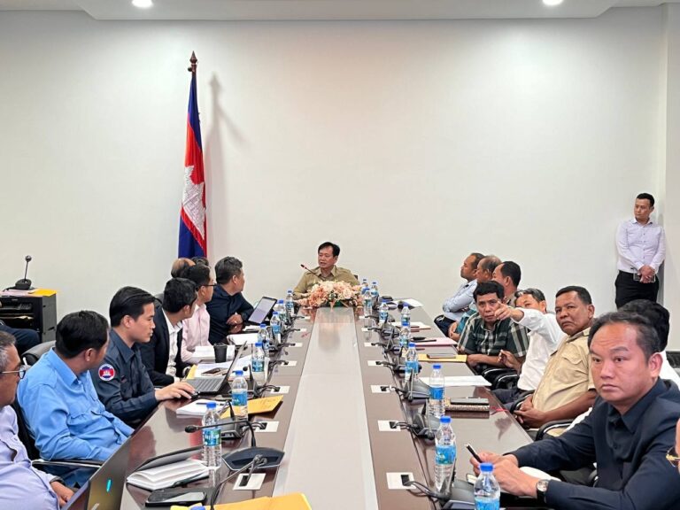 កិច្ចប្រជុំពិនិត្យដោះស្រាយករណីវិវាទដីធ្លីស្ថិតក្នុងភូមិសាស្រ្តចំណុចភ្នំចំការចេក ភូមិថ្មធំ ឃុំរាម ស្រុកព្រៃនប់ ខេត្តព្រះសីហនុ
