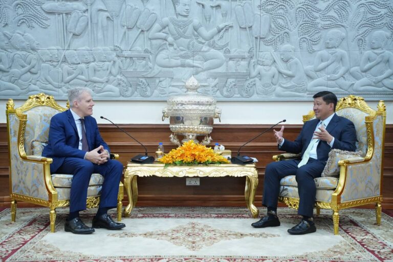 ជំនួបសម្តែងការគួរសម និងពិភាក្សាការងារជាមួយឯកឧត្តម Christian DesRoches ឯកអគ្គរដ្ឋទូតវិសាមញ្ញ និងពេញសមត្ថភាពនៃប្រទេសកាណាដា ប្រចាំព្រះរាជាណាចក្រកម្ពុជា